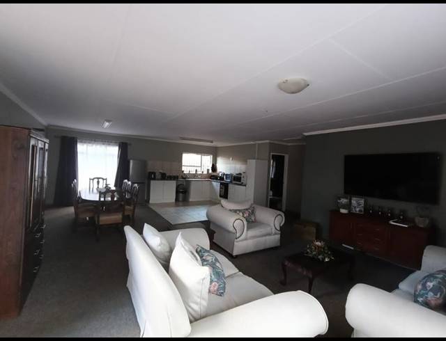 2 BEDROOM PROPERTY TO RENT IN STRUBENVALE